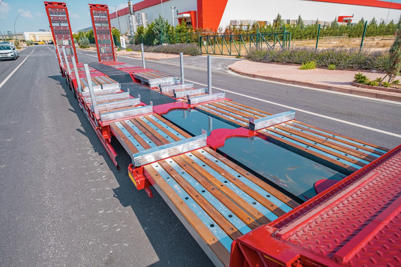 KMD 4 AXLE EXTENDABLE LOWBED Komodo Trailers