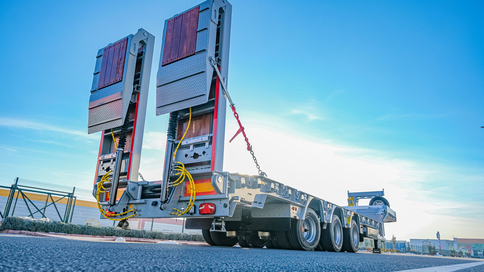 KMD 3 AXLES LOWBED İTALYA'YA GÖNDERİLDİ.